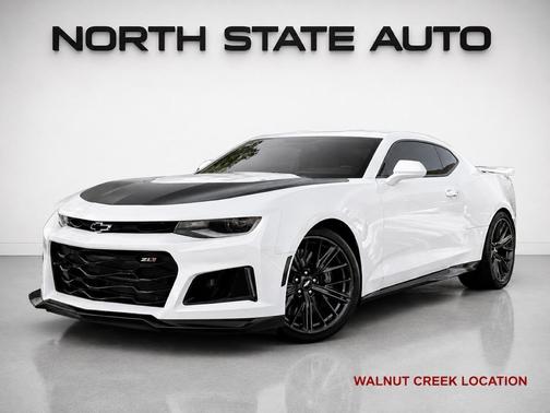 Summit White 2018 Chevrolet Camaro ZL1