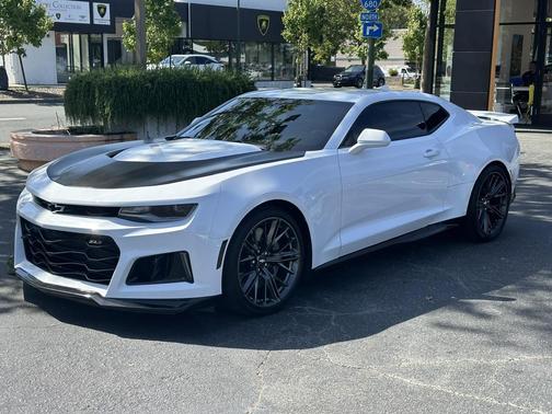 Summit White 2018 Chevrolet Camaro ZL1