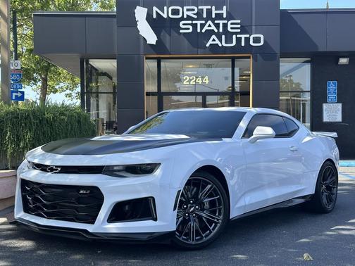 Summit White 2018 Chevrolet Camaro ZL1