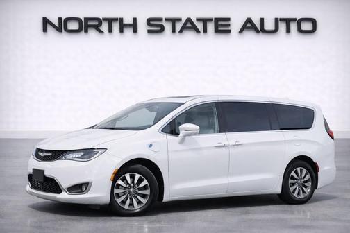 2022 Chrysler Pacifica Hybrid Touring L