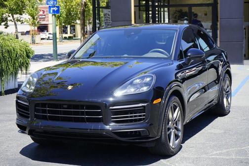 2021 Porsche Cayenne GTS