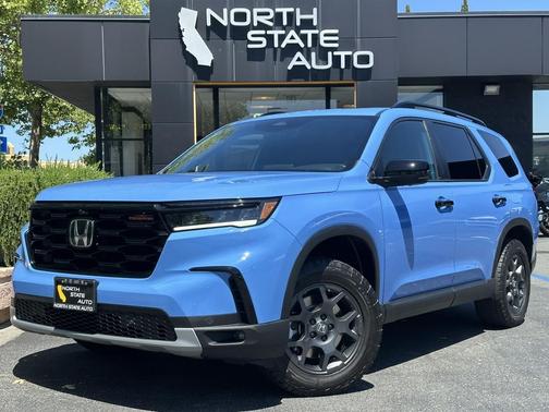 Diffused Sky Pearl 2024 Honda Pilot TrailSport