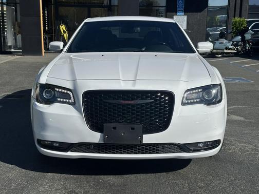 2022 Chrysler 300 S