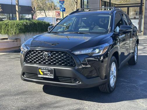 2023 Toyota Corolla Cross LE