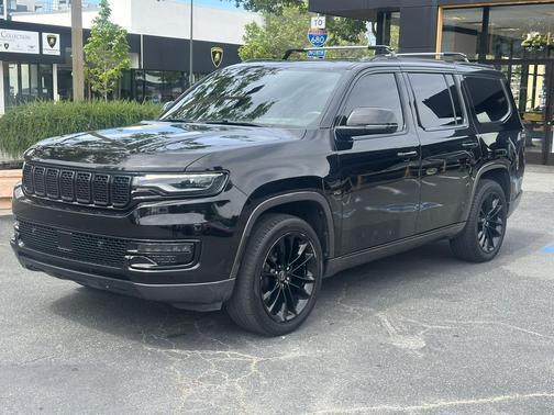 Diamond Black Crystal Pearlcoat 2022 Jeep Wagoneer Series III 4x4