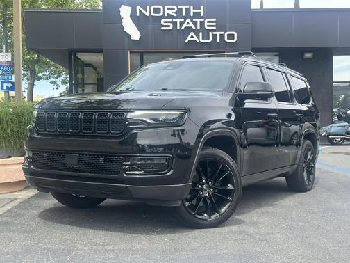 Diamond Black Crystal Pearlcoat 2022 Jeep Wagoneer Series III 4x4