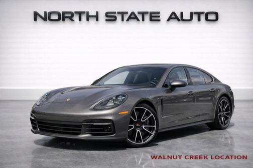 2018 Porsche Panamera 4