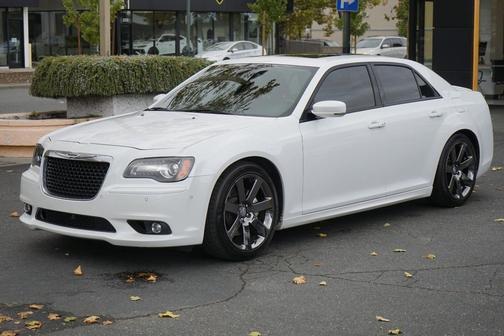 2014 Chrysler 300 SRT8