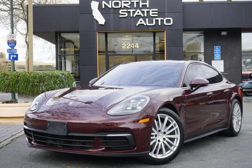 2018 Porsche Panamera 4