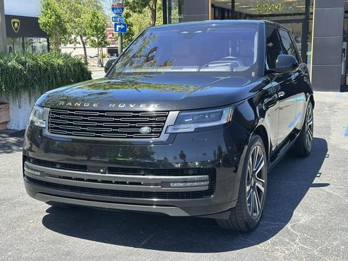 Santorini Black Metallic 2023 Land Rover Range Rover P530 SE