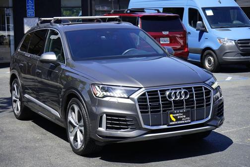 2021 Audi Q7 55 Premium Plus