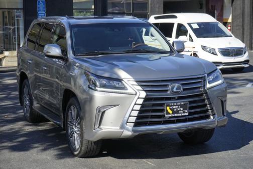 2016 Lexus LX 570 Base