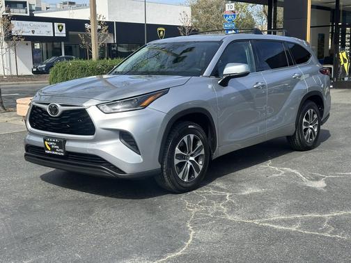 2021 Toyota Highlander L