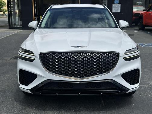 Alta White 2022 Genesis GV70 3.5T AWD Sport