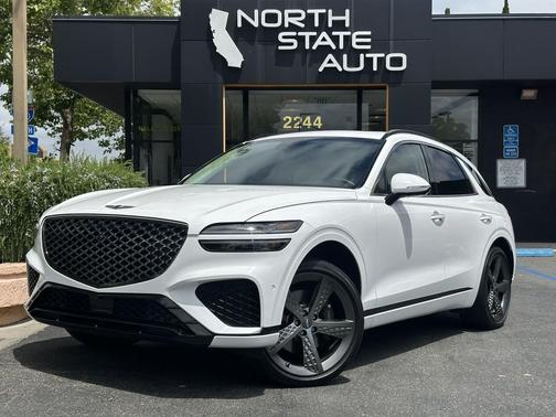 Alta White 2022 Genesis GV70 3.5T AWD Sport