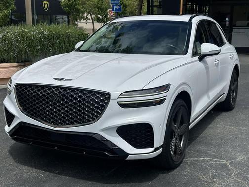 Alta White 2022 Genesis GV70 3.5T AWD Sport