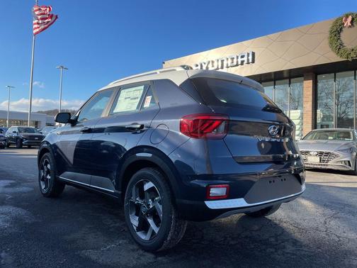 Denim w/White Roof 2026 Hyundai VENUE SEL w/Two-Tone Roof