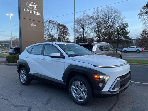 2026 Hyundai KONA SE