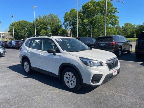 Crystal White Pearl 2020 Subaru Forester Base