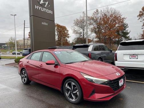 2023 Hyundai ELANTRA SEL