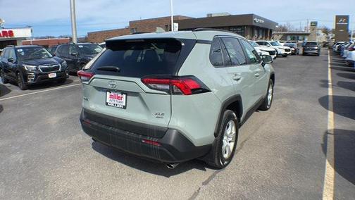 2020 Toyota RAV4 XLE