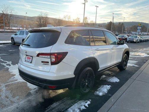 2022 Honda Pilot AWD TrailSport