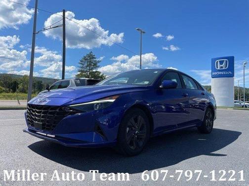 2022 Hyundai ELANTRA SEL