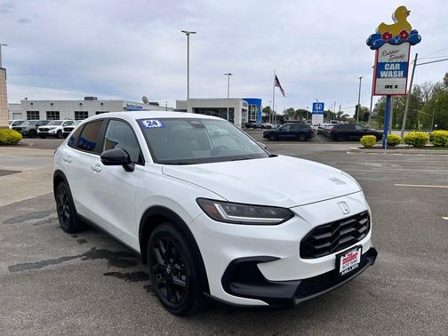 Platinum White Pearl 2024 Honda HR-V Sport