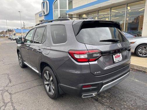 2023 Honda Pilot AWD Elite