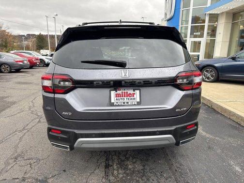 2023 Honda Pilot AWD Elite