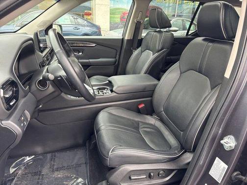 2023 Honda Pilot AWD Elite