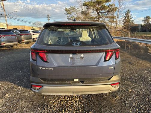 2026 Hyundai TUCSON SE