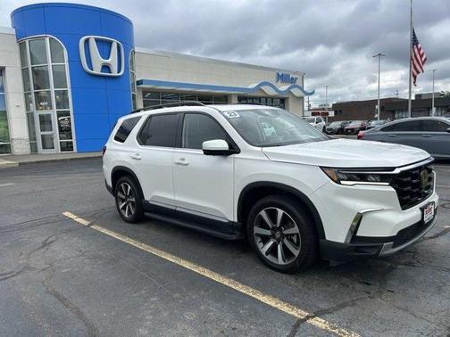 2023 Honda Pilot AWD Elite