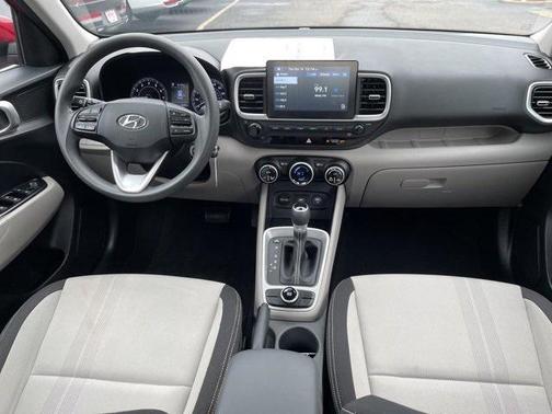 2020 Hyundai VENUE SEL