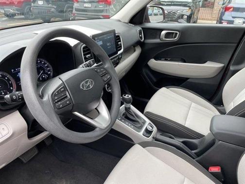 2020 Hyundai VENUE SEL