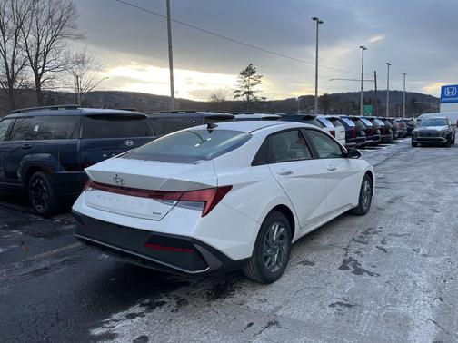 2026 Hyundai ELANTRA HEV Blue