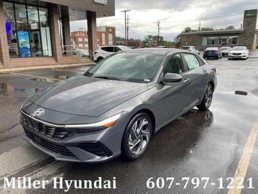 2025 Hyundai ELANTRA SEL