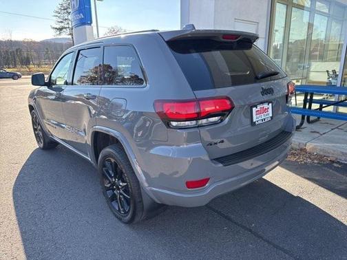 2021 Jeep Grand Cherokee Laredo