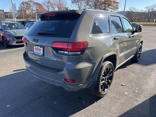 2021 Jeep Grand Cherokee Laredo