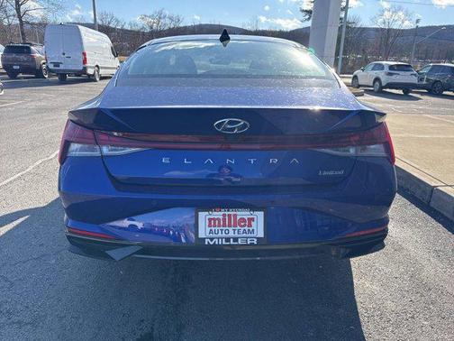 2022 Hyundai ELANTRA Limited