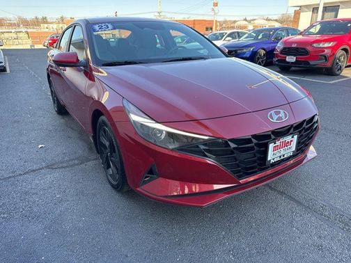 2023 Hyundai ELANTRA SEL