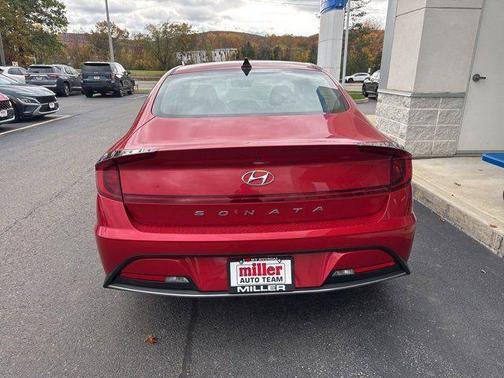 2022 Hyundai SONATA SE