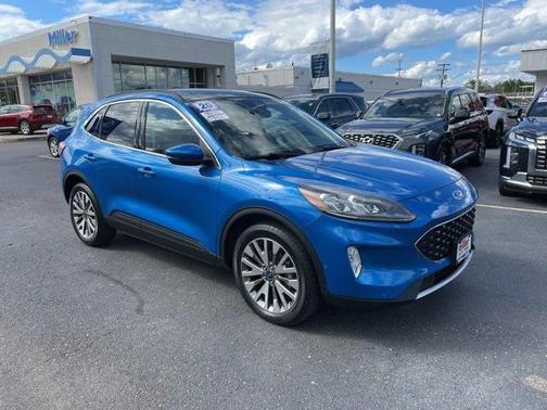 2020 Ford Escape Titanium