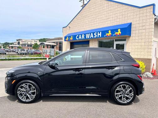 Abyss Black Pearl 2023 Hyundai KONA N Line