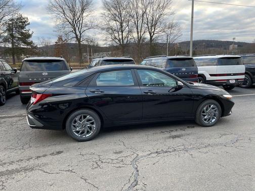 2026 Hyundai ELANTRA HEV Blue