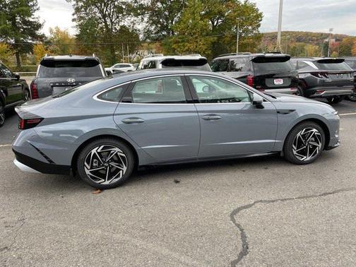 2026 Hyundai SONATA SEL