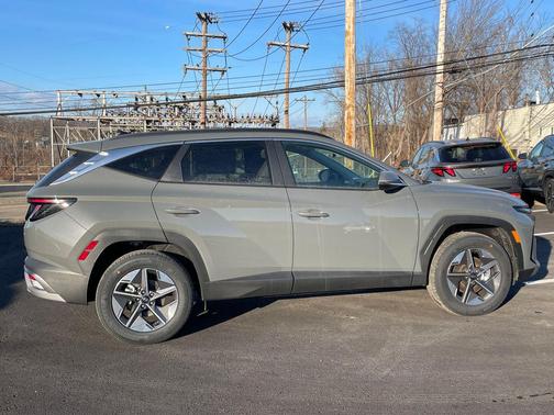 2026 Hyundai TUCSON SEL Premium