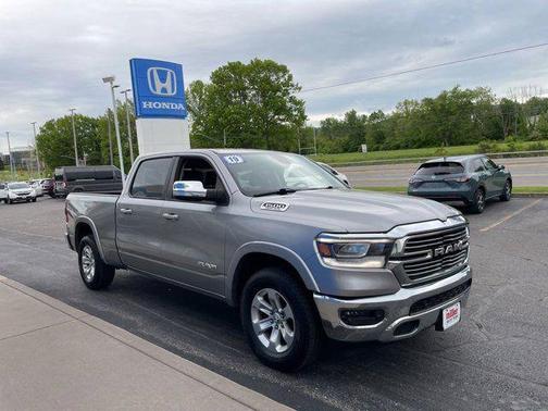 Billet Silver Metallic Clearcoat 2019 RAM 1500 Laramie