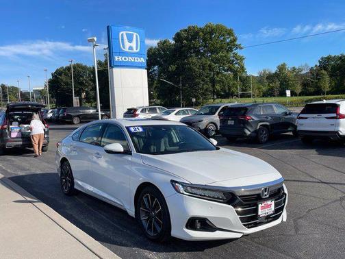Platinum White Pearl 2021 Honda Accord EX-L 1.5T