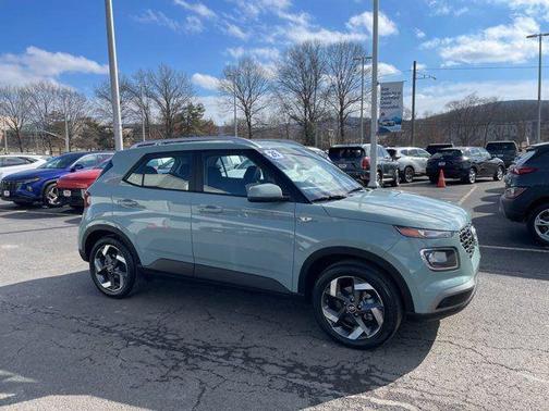 2026 Hyundai VENUE SEL